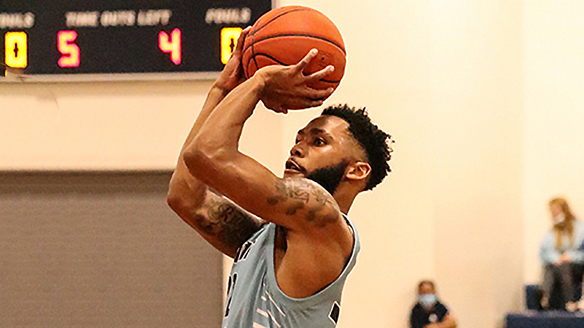 Strong second half lifts men’s basketball to victory over Reinhardt