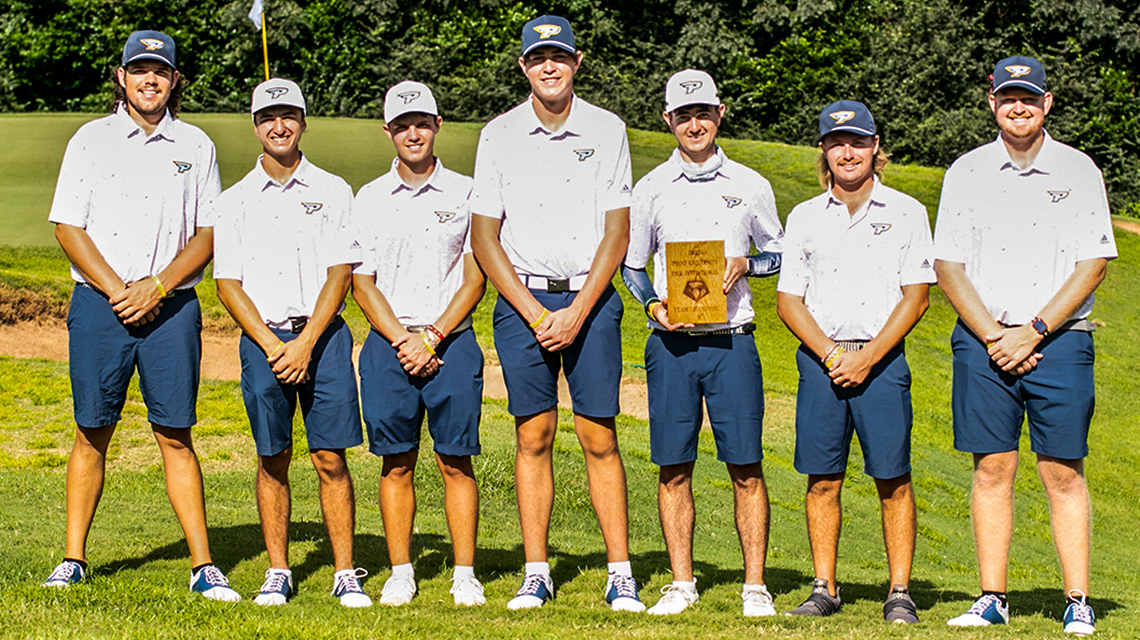 Men’s golf wins home invitational in fall debut